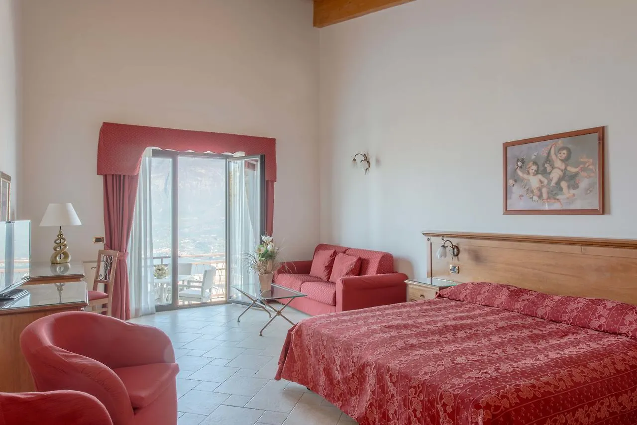 Village Hotel Lucia Tremosine 3*,  Italy