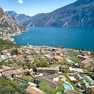 Szálloda Royal Village, Limone sul Garda