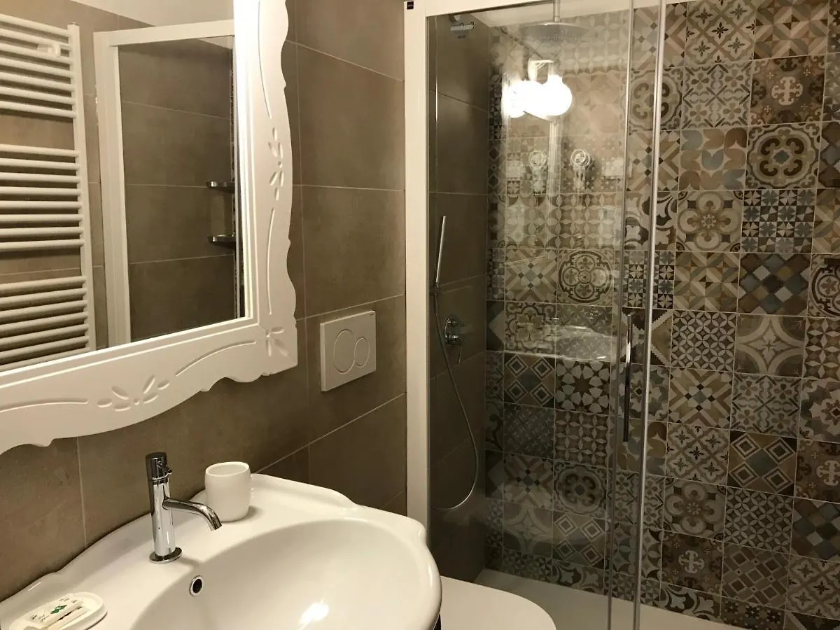Village Hotel Lucia Tremosine