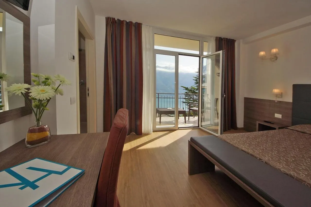 Village Hotel Lucia Tremosine