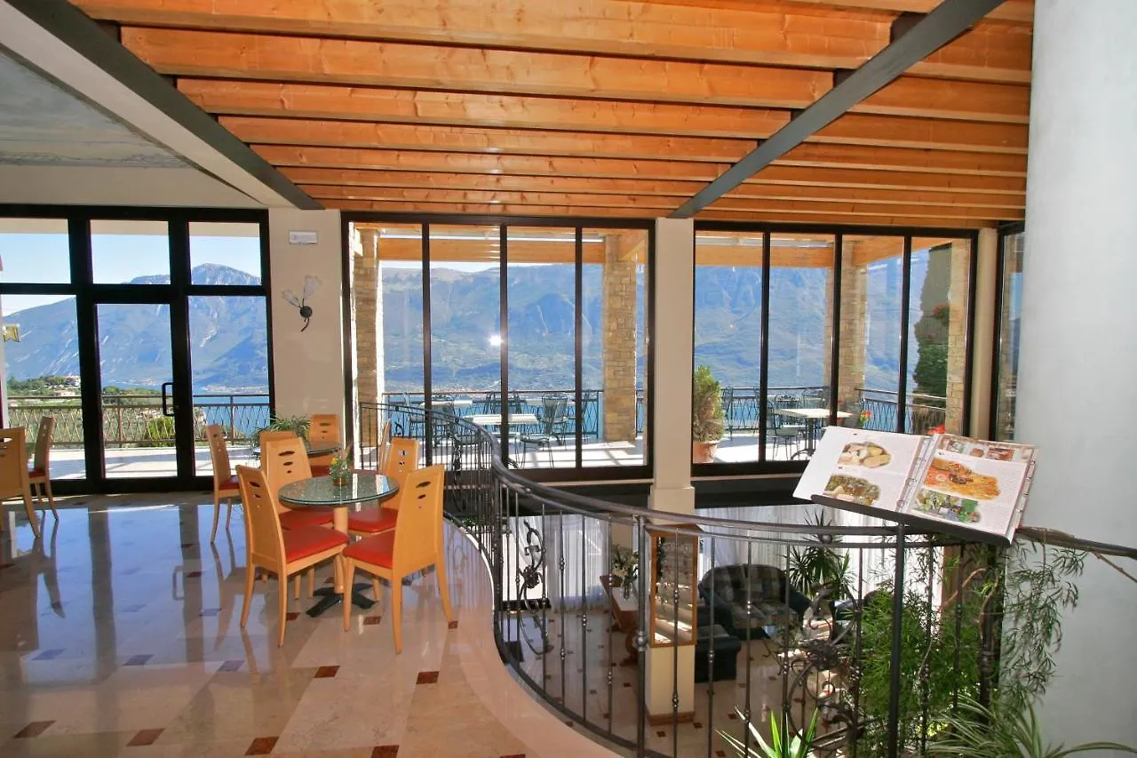 ***  Village Hotel Lucia Tremosine Италия