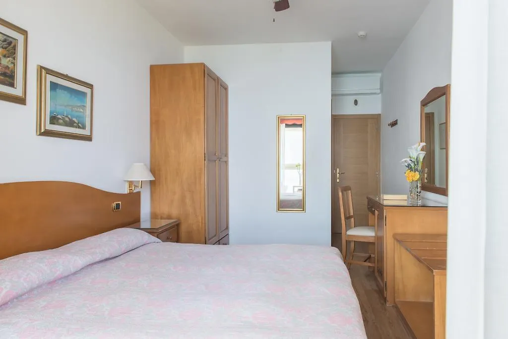 Village Hotel Lucia Tremosine 3*,  Италия
