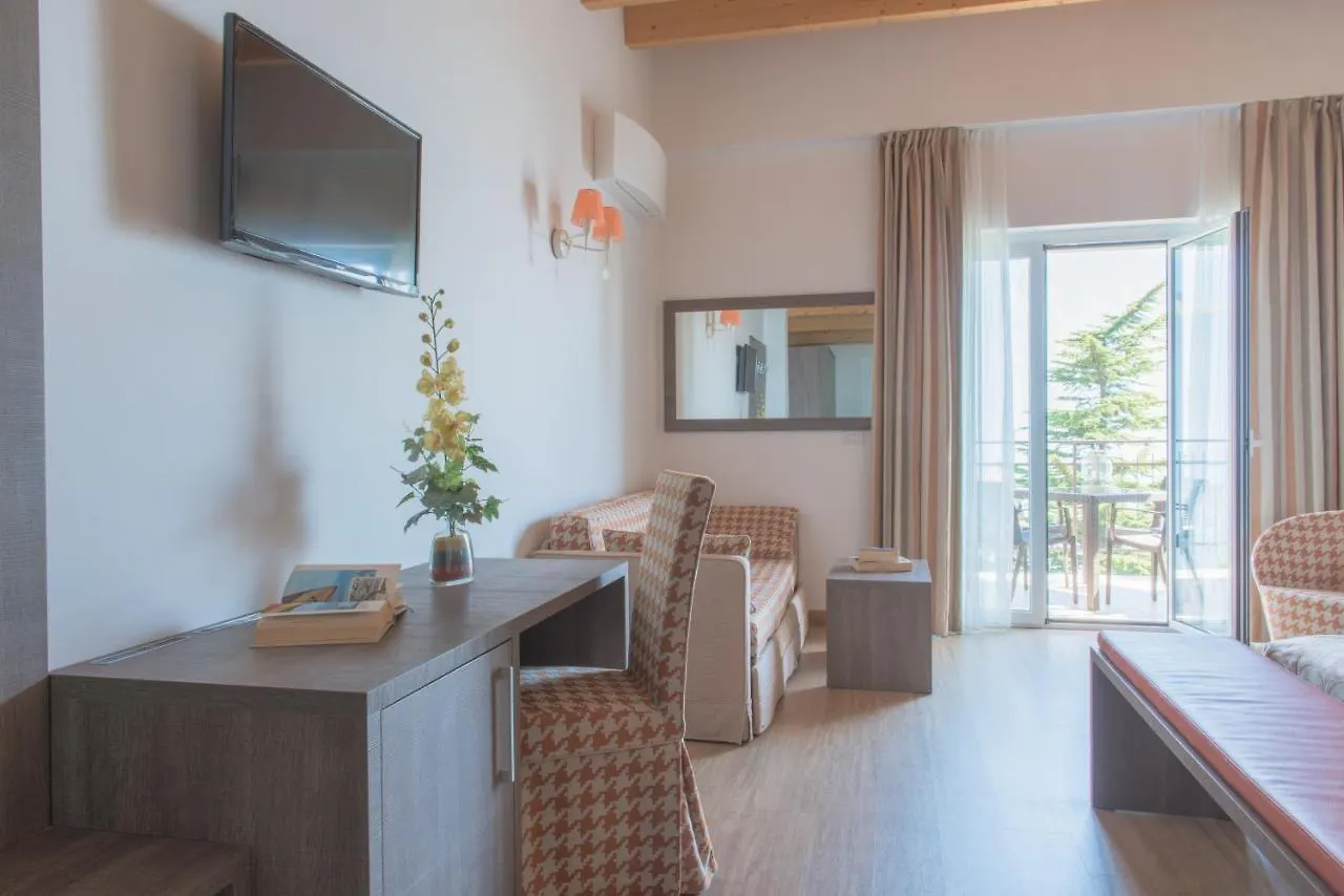 Village Hotel Lucia Tremosine